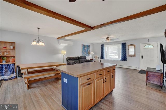 2512 DANIELLE DR, Dover, PA 17315