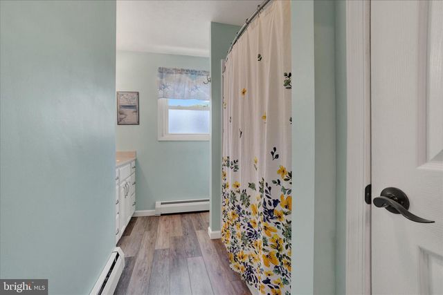 2512 DANIELLE DR, Dover, PA 17315
