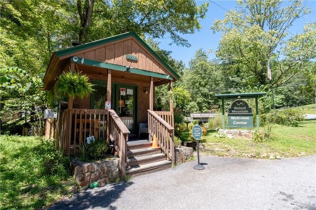 986 Mountain Oak Road, Ellijay, GA 30536