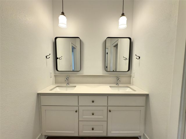 424 Stagecoach TRL, San Marcos, TX 78666
