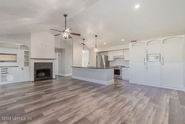 2465 WATTLE TREE Road W, Jacksonville, FL 32246