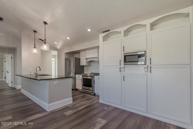 2465 WATTLE TREE Road W, Jacksonville, FL 32246