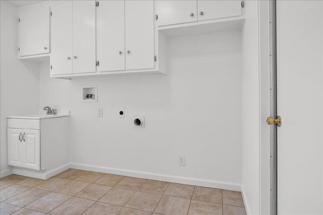 1428 Coolidge Ave, Tracy, CA 95376