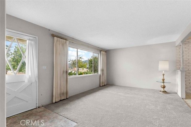 9825 Tujunga Canyon Place, Tujunga (los Angeles), CA 91042