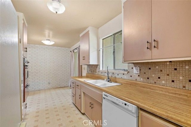 9825 Tujunga Canyon Place, Tujunga (los Angeles), CA 91042