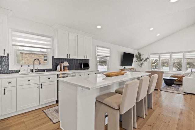 3315 98th PLACE, Pleasant Prairie, WI 53158