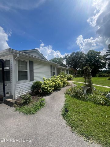 246 Harding Rd, Harriman, TN 37748
