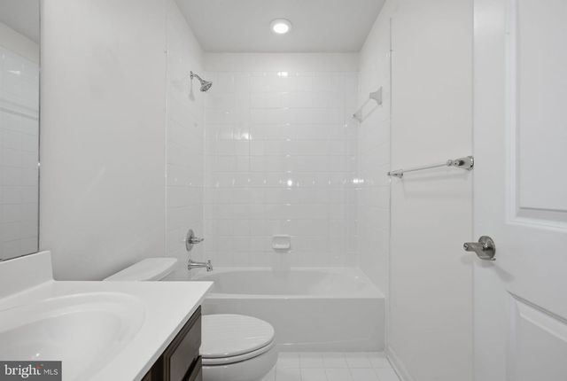 22322 FOUNDATION DR, Ashburn, VA 20148