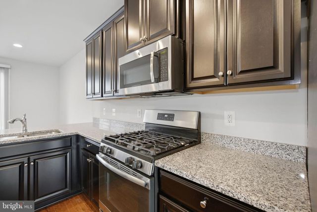 22322 FOUNDATION DR, Ashburn, VA 20148