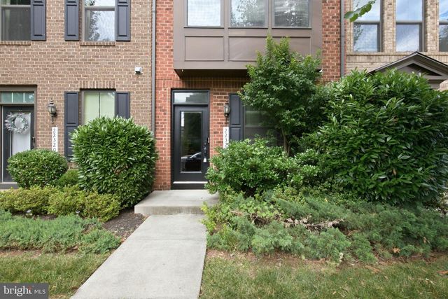 22322 FOUNDATION DR, Ashburn, VA 20148