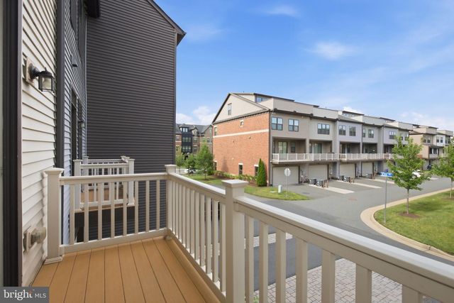22322 FOUNDATION DR, Ashburn, VA 20148