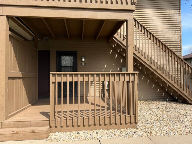 1109 Kane Street 1109, South Elgin, IL 60177