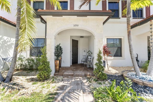 3253 W 106th Terrace 3253, Hialeah, FL 33018