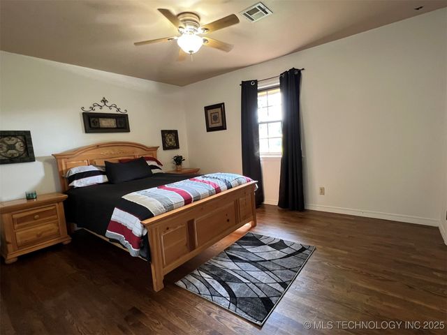 6031 Westwood Avenue, Oilton, OK 74052