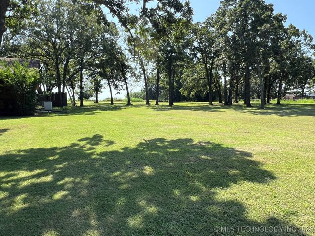 6031 Westwood Avenue, Oilton, OK 74052