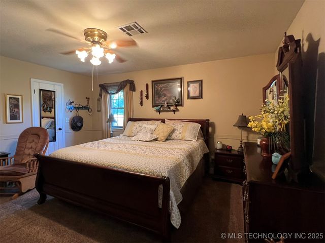 6031 Westwood Avenue, Oilton, OK 74052