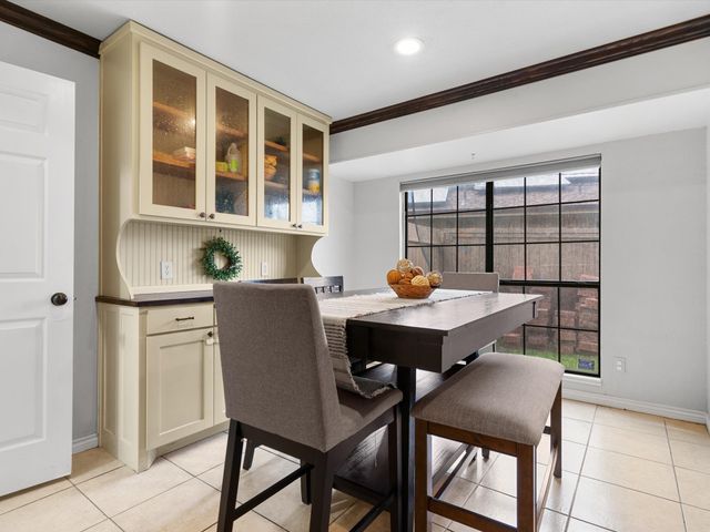 2600 S Meadow Drive, Fort Worth, TX 76133
