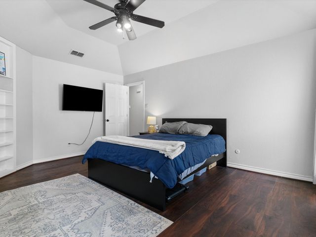 2600 S Meadow Drive, Fort Worth, TX 76133