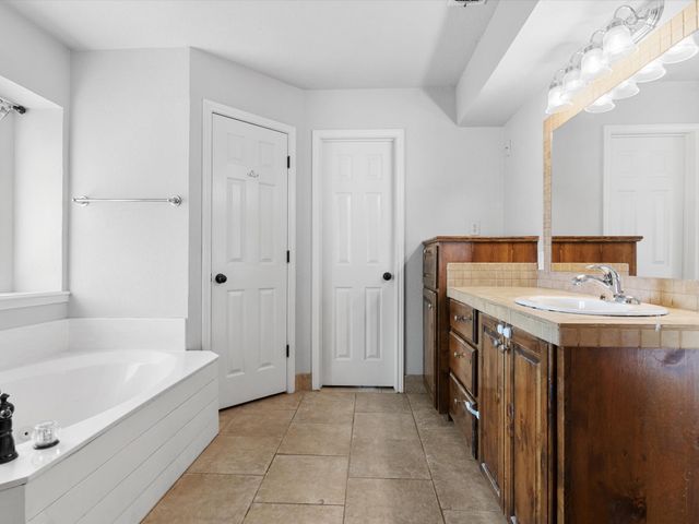 2600 S Meadow Drive, Fort Worth, TX 76133