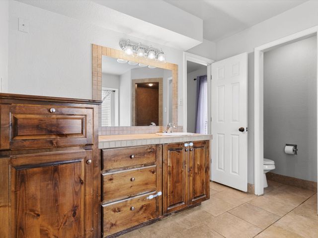 2600 S Meadow Drive, Fort Worth, TX 76133