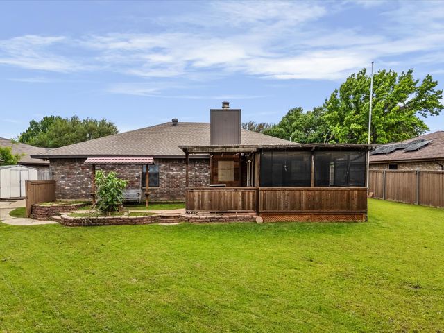2600 S Meadow Drive, Fort Worth, TX 76133