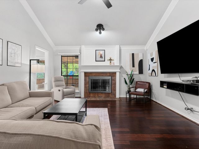 2600 S Meadow Drive, Fort Worth, TX 76133
