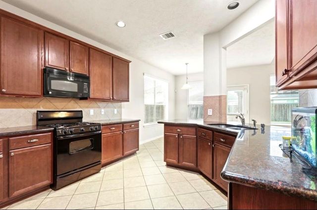 18 Morro Bay Drive, Manvel, TX 77578
