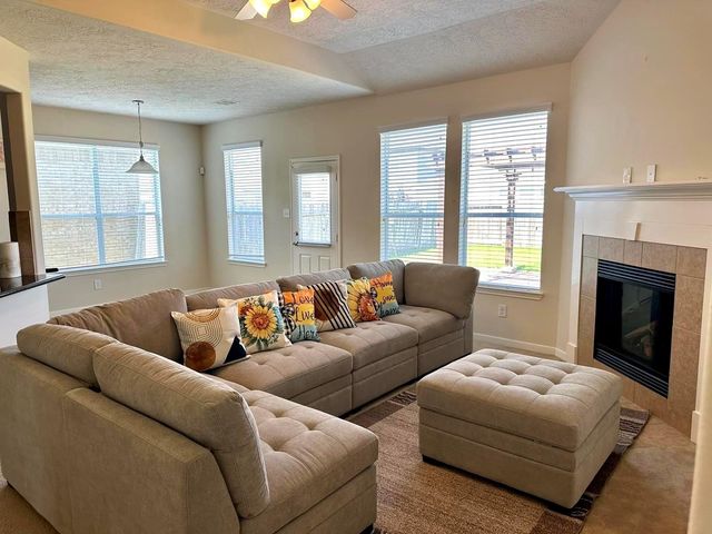 18 Morro Bay Drive, Manvel, TX 77578