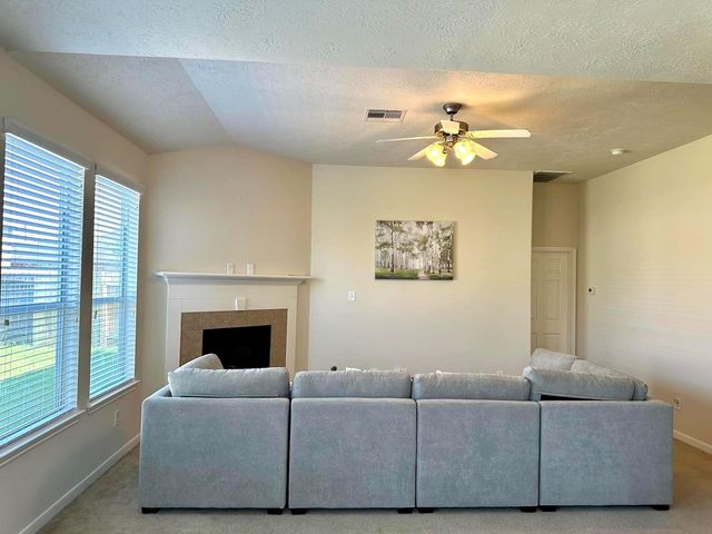 18 Morro Bay Drive, Manvel, TX 77578