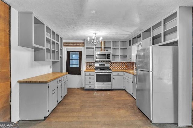 7425 Grayson Drive, Riverdale, GA 30296