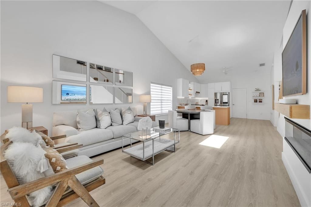 4716 Via Carmen, NAPLES, FL 34105 — photo 2