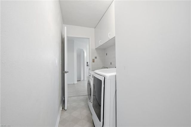 693 Charlecote DR, Virginia Beach, VA 23464