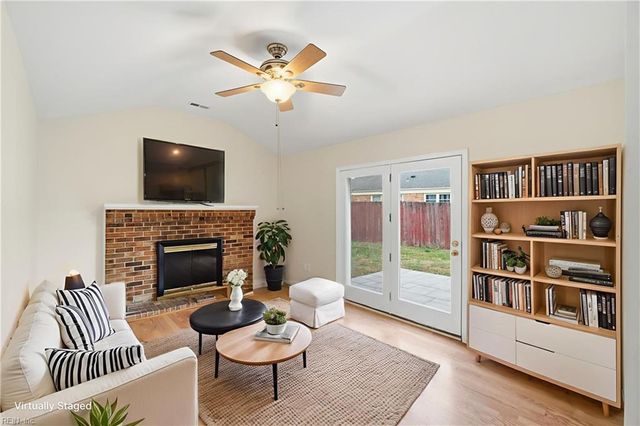 693 Charlecote DR, Virginia Beach, VA 23464