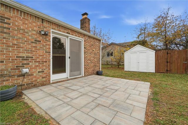 693 Charlecote DR, Virginia Beach, VA 23464