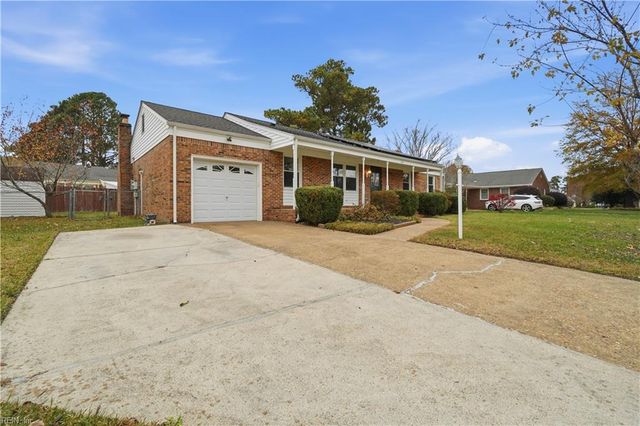 693 Charlecote DR, Virginia Beach, VA 23464