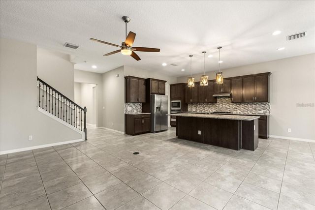 1046 GRAND HILLTOP DRIVE, Apopka, FL 32703