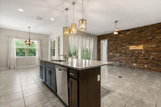 1046 GRAND HILLTOP DRIVE, Apopka, FL 32703