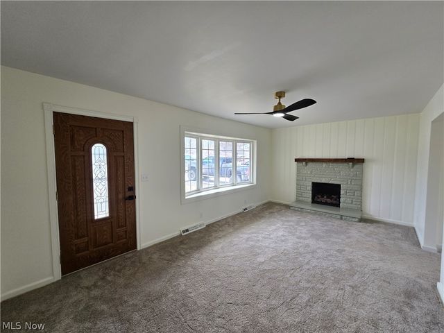 52 Meadow Ln Circle, Parkersburg, WV 26101