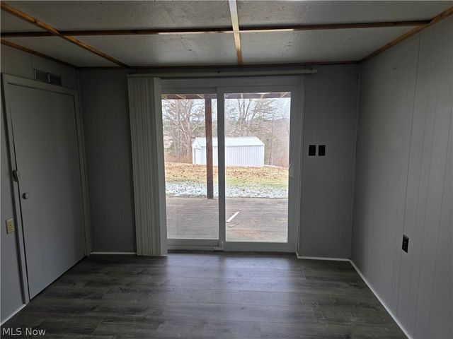 52 Meadow Ln Circle, Parkersburg, WV 26101