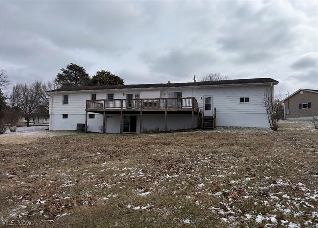 52 Meadow Ln Circle, Parkersburg, WV 26101