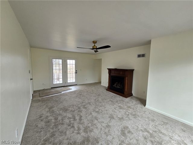 52 Meadow Ln Circle, Parkersburg, WV 26101