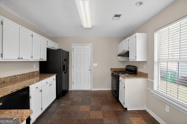 3235 Hunters Crossing Point, Lithonia, GA 30038