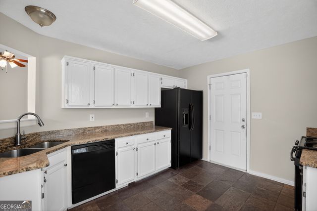 3235 Hunters Crossing Point, Lithonia, GA 30038