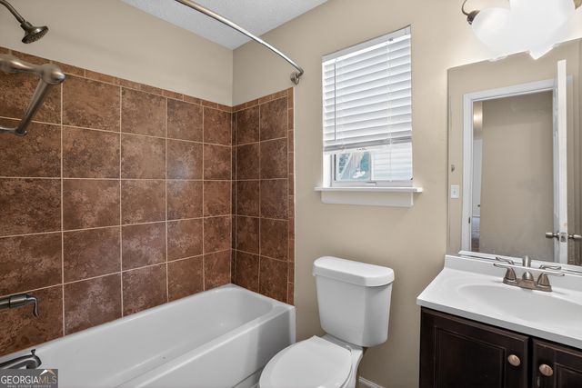 3235 Hunters Crossing Point, Lithonia, GA 30038