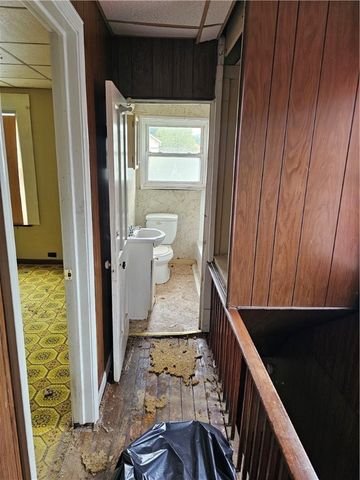 413 Electric St, New Castle, PA 16101