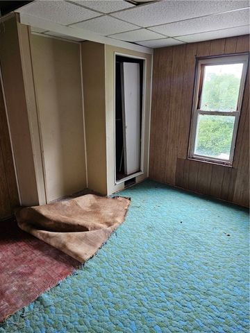 413 Electric St, New Castle, PA 16101