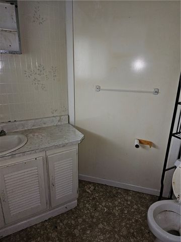 413 Electric St, New Castle, PA 16101