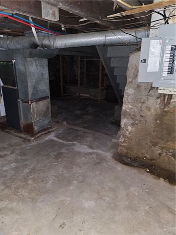 413 Electric St, New Castle, PA 16101