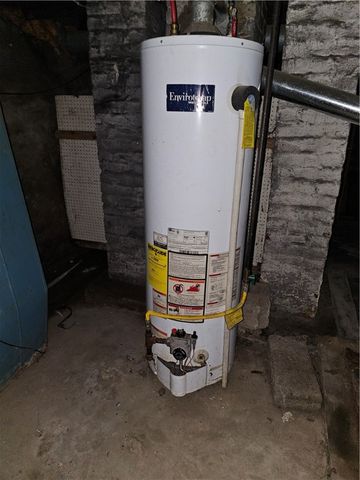 413 Electric St, New Castle, PA 16101