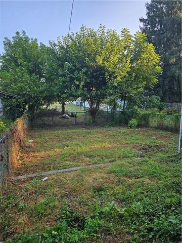 413 Electric St, New Castle, PA 16101